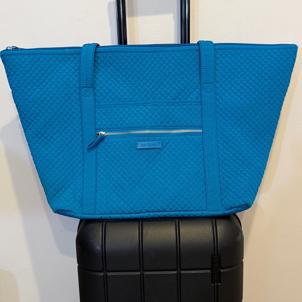 Vera Bradley Large Travel Tote Bag – Bahama Bay Microfiber Quilted